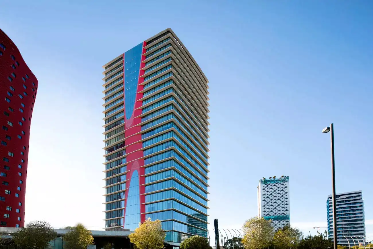 Außenansicht von Büro zur Miete in L'Hospitalet de Llobregat mit Klimaanlage und Heizung