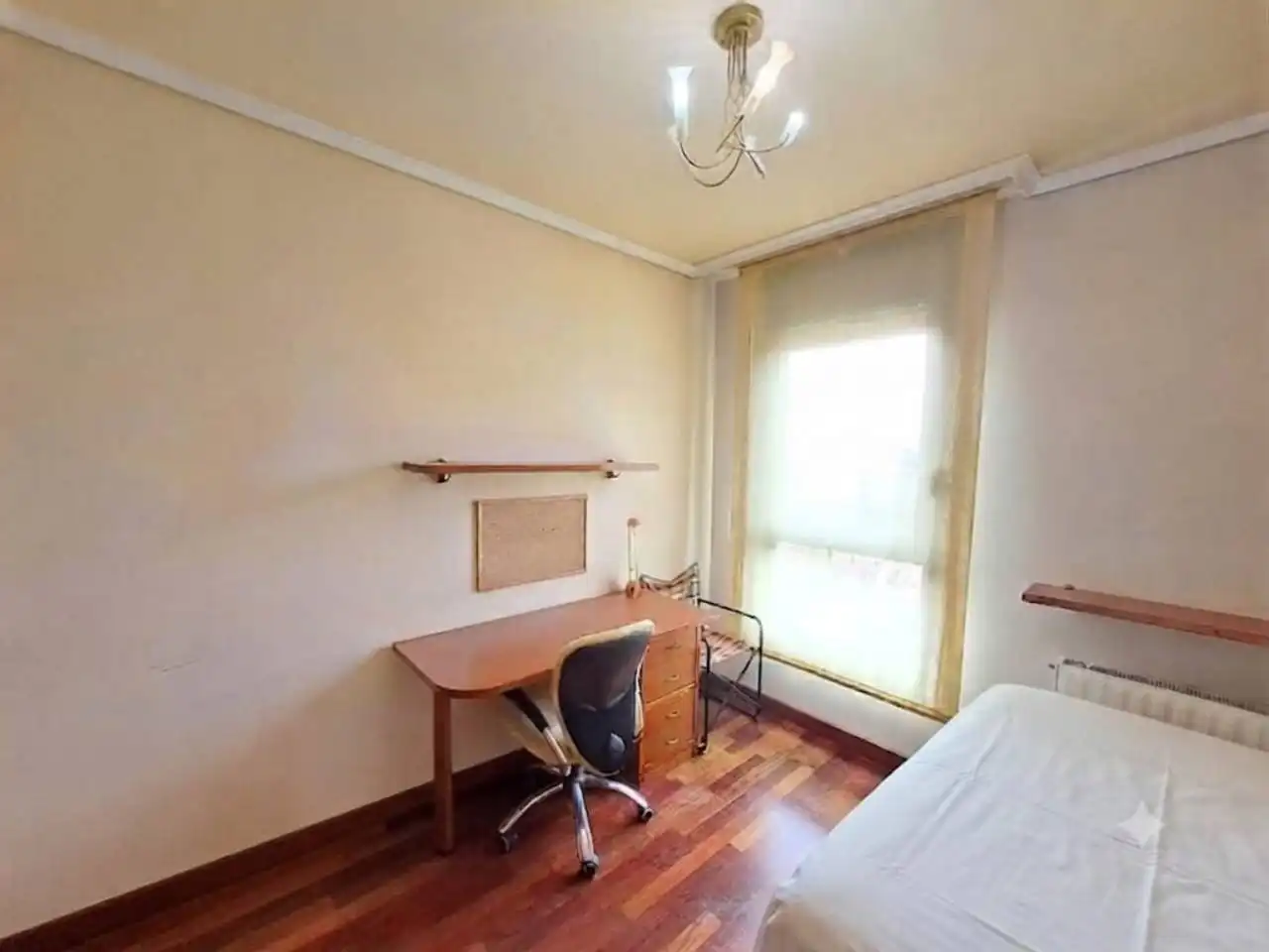 Flat for sale in Calle Sahagún, Universidad - Las Huelgas