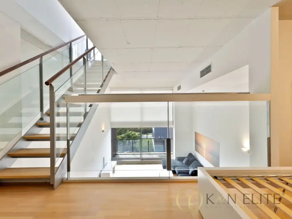 Loft zur Miete in Calle Cruz Roja, Barrio de la Luz