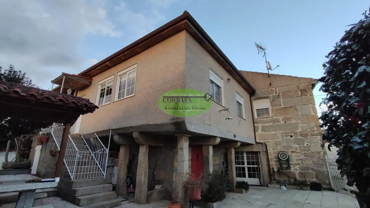 Vista exterior de Casa o xalet en venda en Paderne de Allariz amb Calefacció, Jardí privat i Parquet