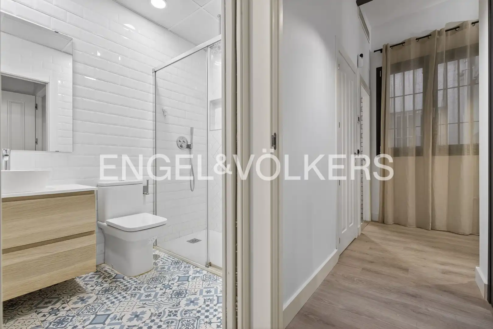 Badezimmer von Wohnungen zur Miete in Sevilla mit Klimaanlage, Heizung und Möbliert