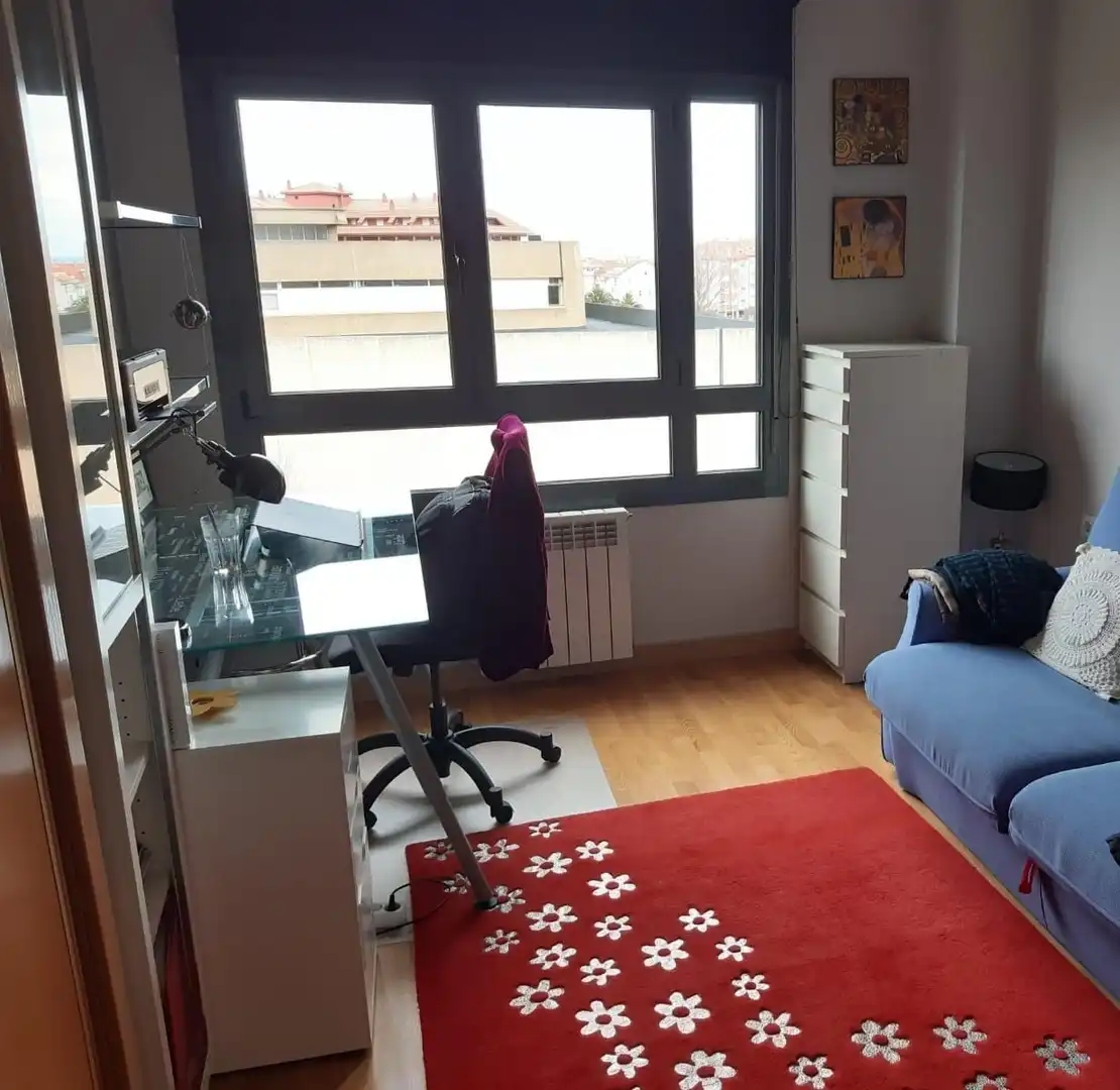 Schlafzimmer von Wohnung zur Miete in Santander