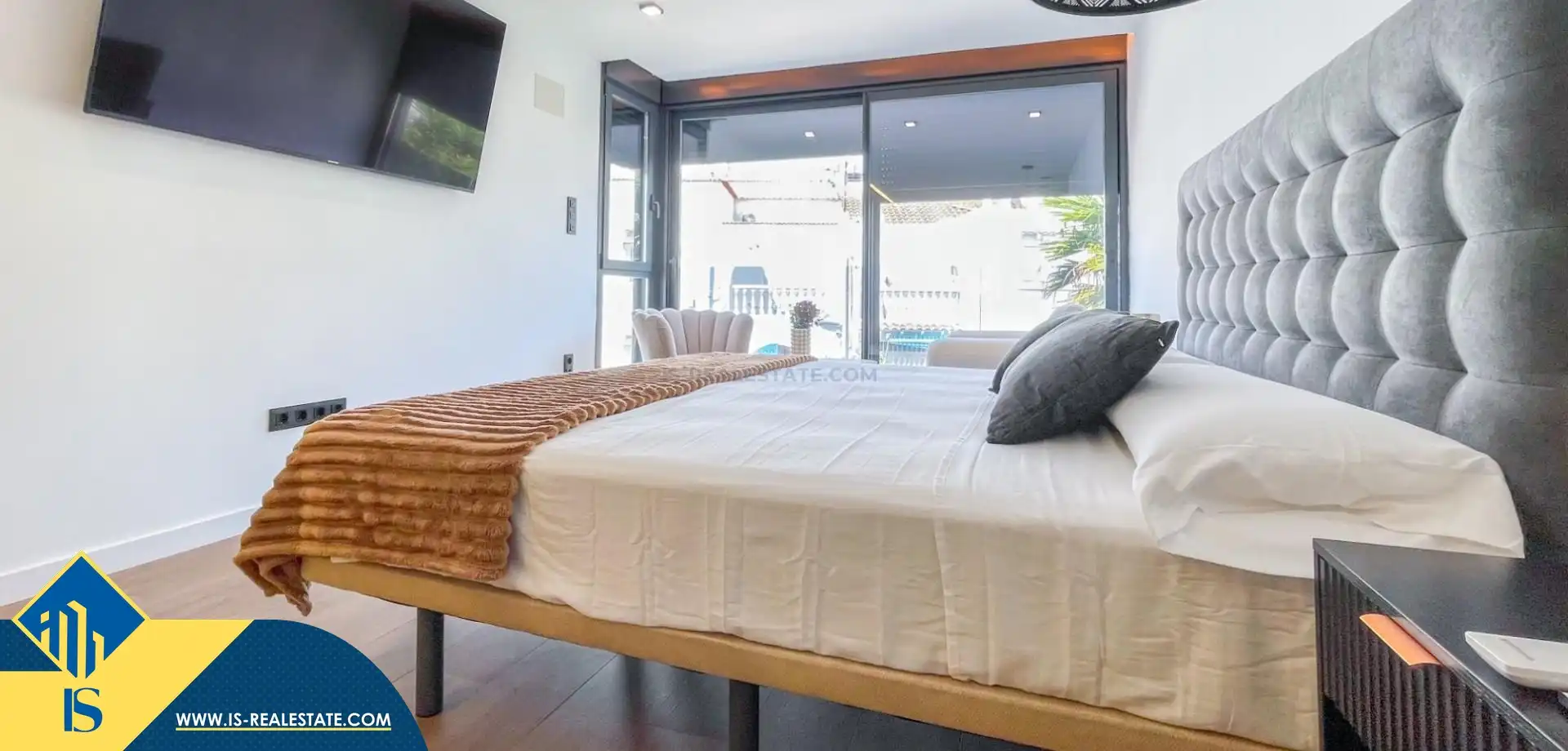 Habitación de Casa o chalet en venta en Torrevieja con Terraza, Trastero y Piscina