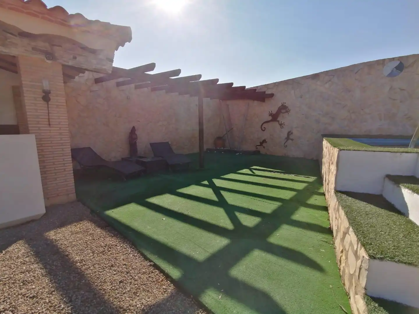 Terraza de Casa o chalet en venta en El Palomar con Aire acondicionado, Calefacción y Jardín privado