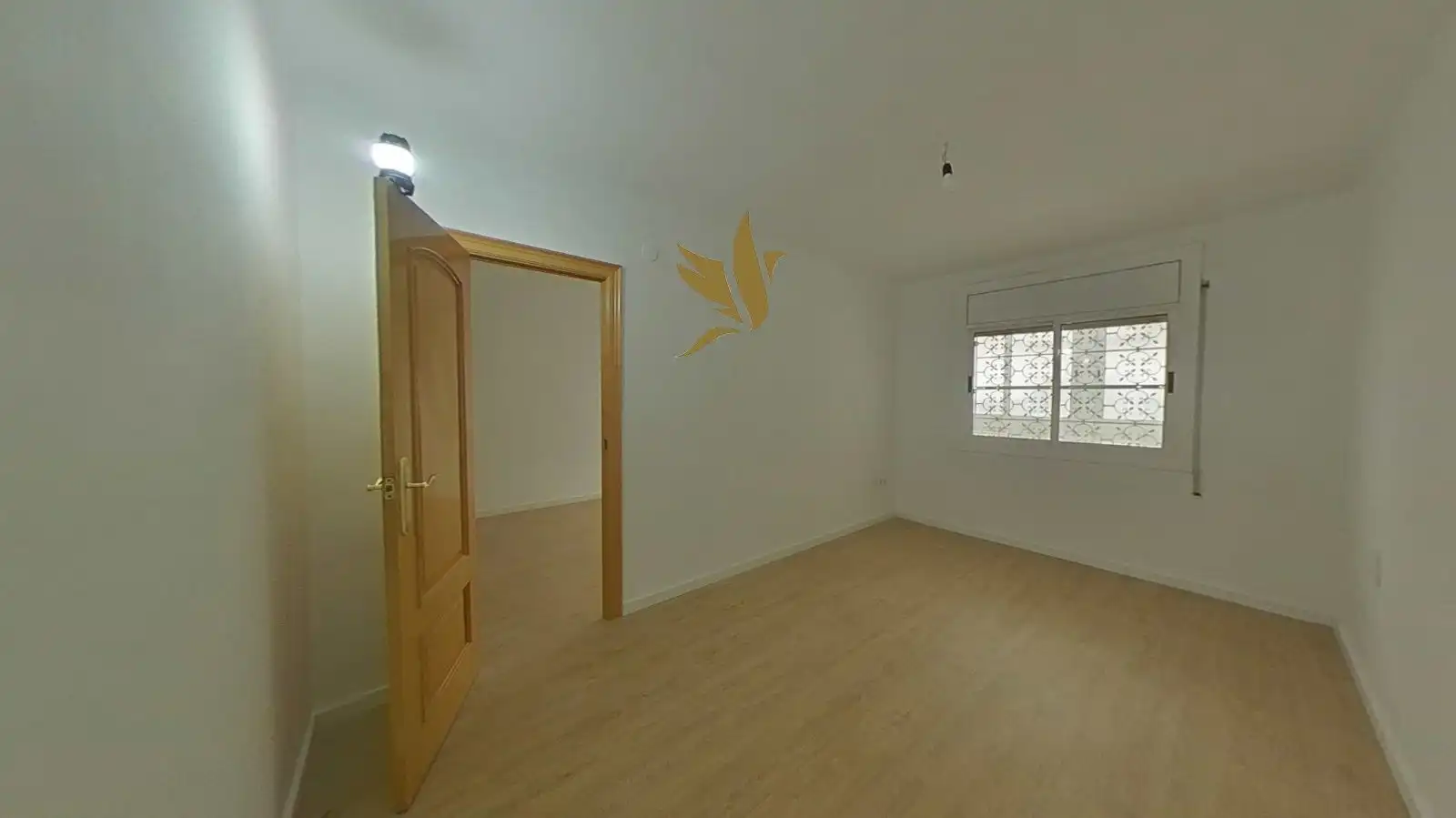 Bedroom of Flat for sale in Badalona