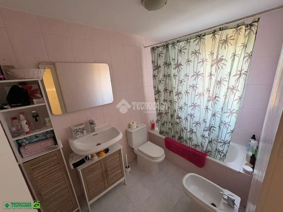 Casa adosada en venta en C. las Viñas, Miguelturra