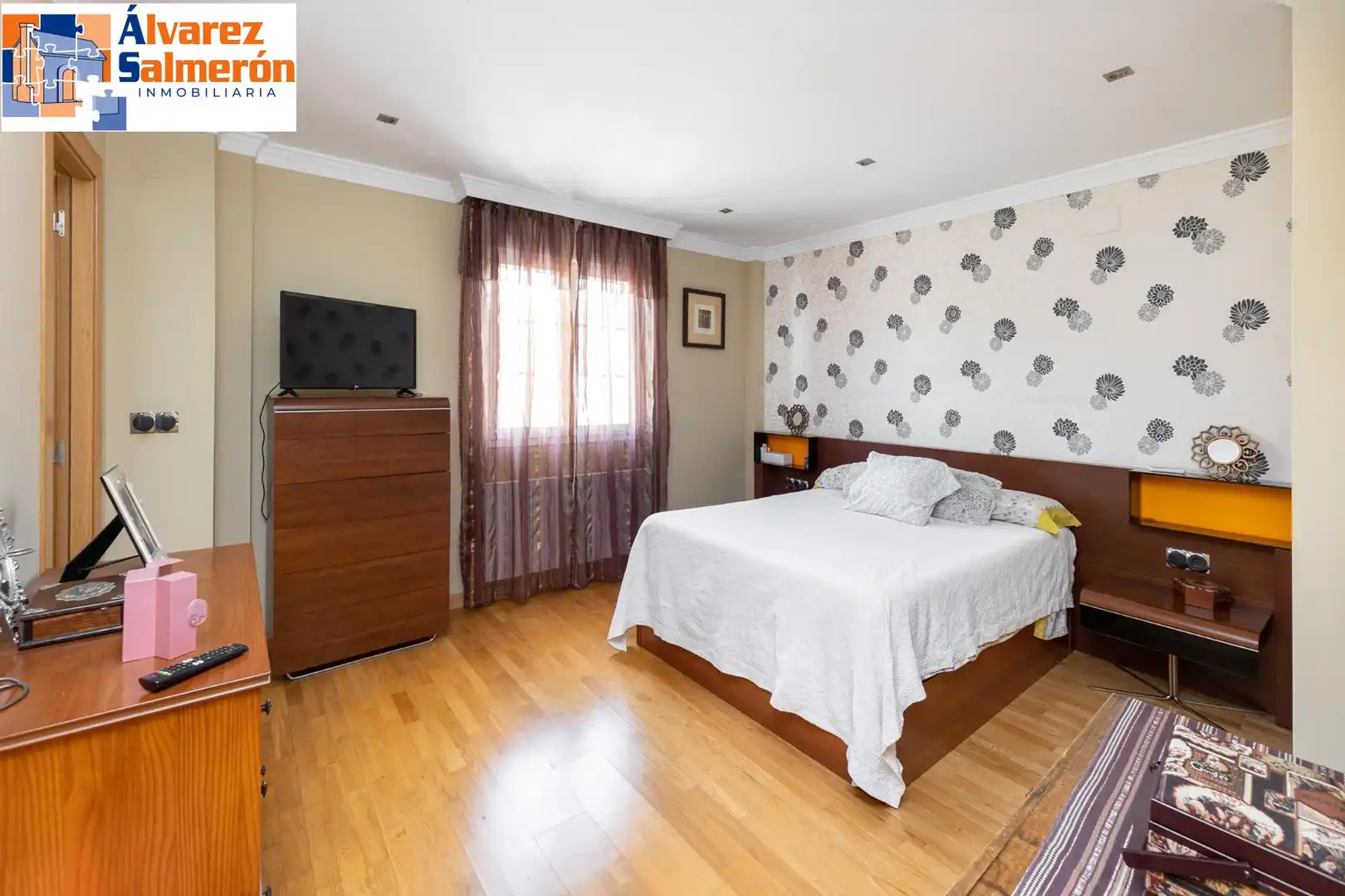 Habitación de Casa o chalet en venta en Huétor Vega con Aire acondicionado, Calefacción y Jardín privado