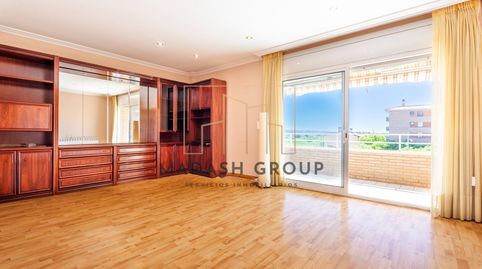 Foto 2 de Piso en venta en Calle Serral, Sant Vicenç Dels Horts, Barcelona