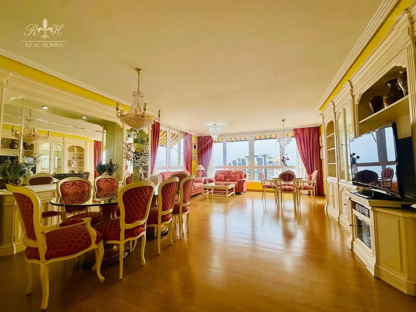 Comedor de Piso en venta en Benidorm con Aire acondicionado, Terraza y Piscina