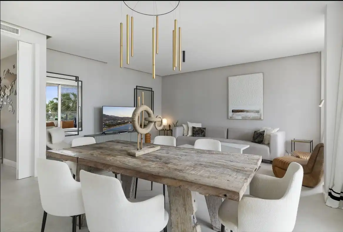 Menjador de Apartament en venda en Estepona amb Aire condicionat, Calefacció i Jardí privat