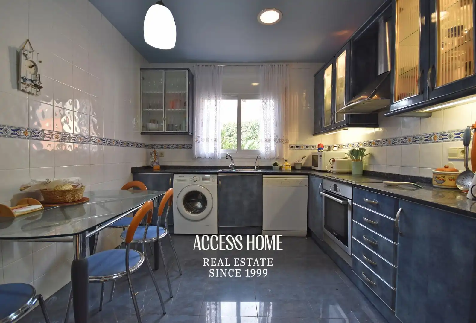 Cocina de Casa o chalet en venta en Sant Pol de Mar con Calefacción, Trastero y Piscina