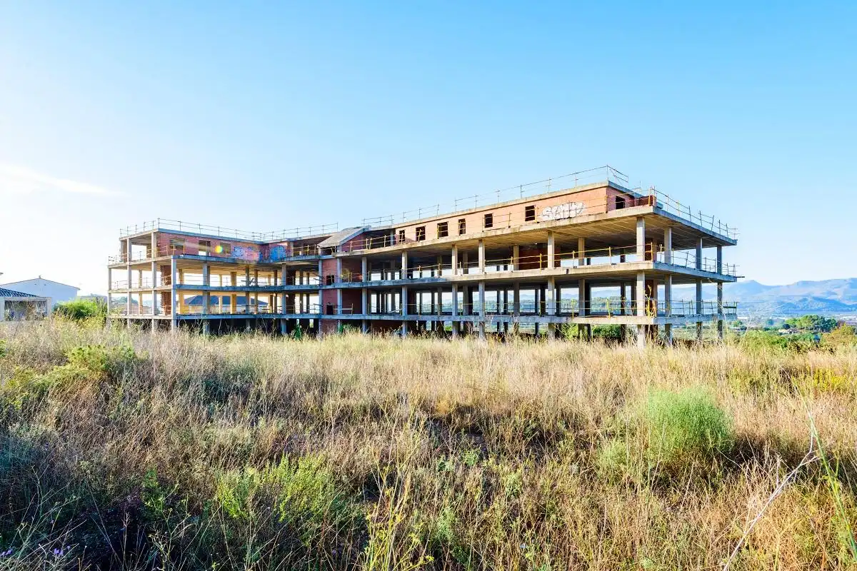 Exterior view of Buildings for sale in Castellnovo