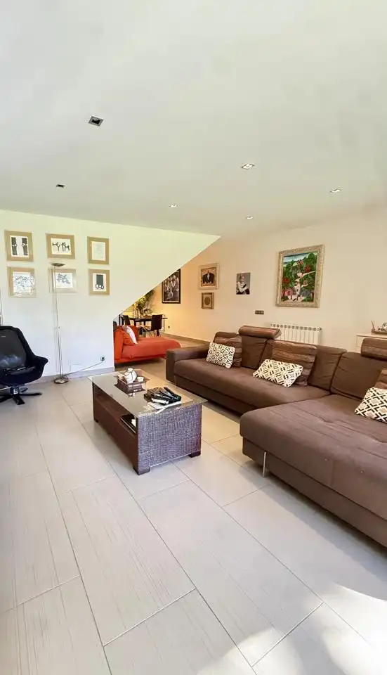 Casa con piscina en venta en Urbanitzacions, imagen 3