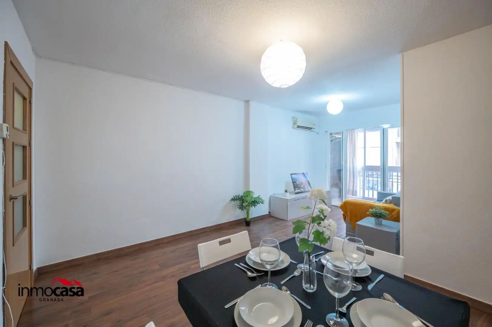 Dining room of Flat for sale in Granada  with Air Conditioner, Heating and Balcony