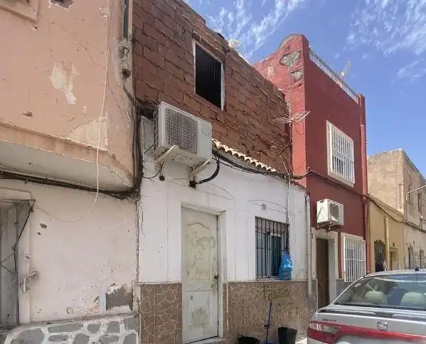 Adossat en venda a Calle ROQUETAS 11, imagen 2