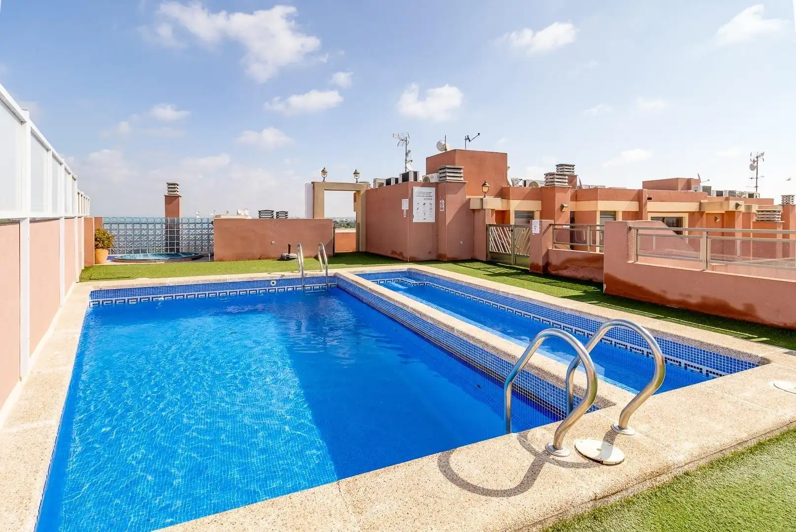 Piscina de Apartamento en venta en Formentera del Segura con Terraza y Piscina comunitaria
