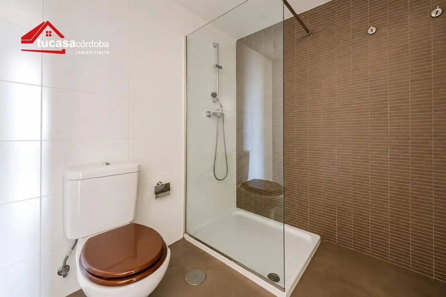 Bany de Pis en venda en Córdoba amb Aire condicionat, Terrassa i Traster