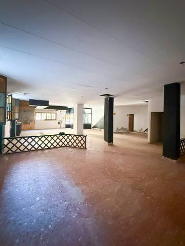 Local comercial en Venta en Avinguda de la Pau en Riba-roja de Túria