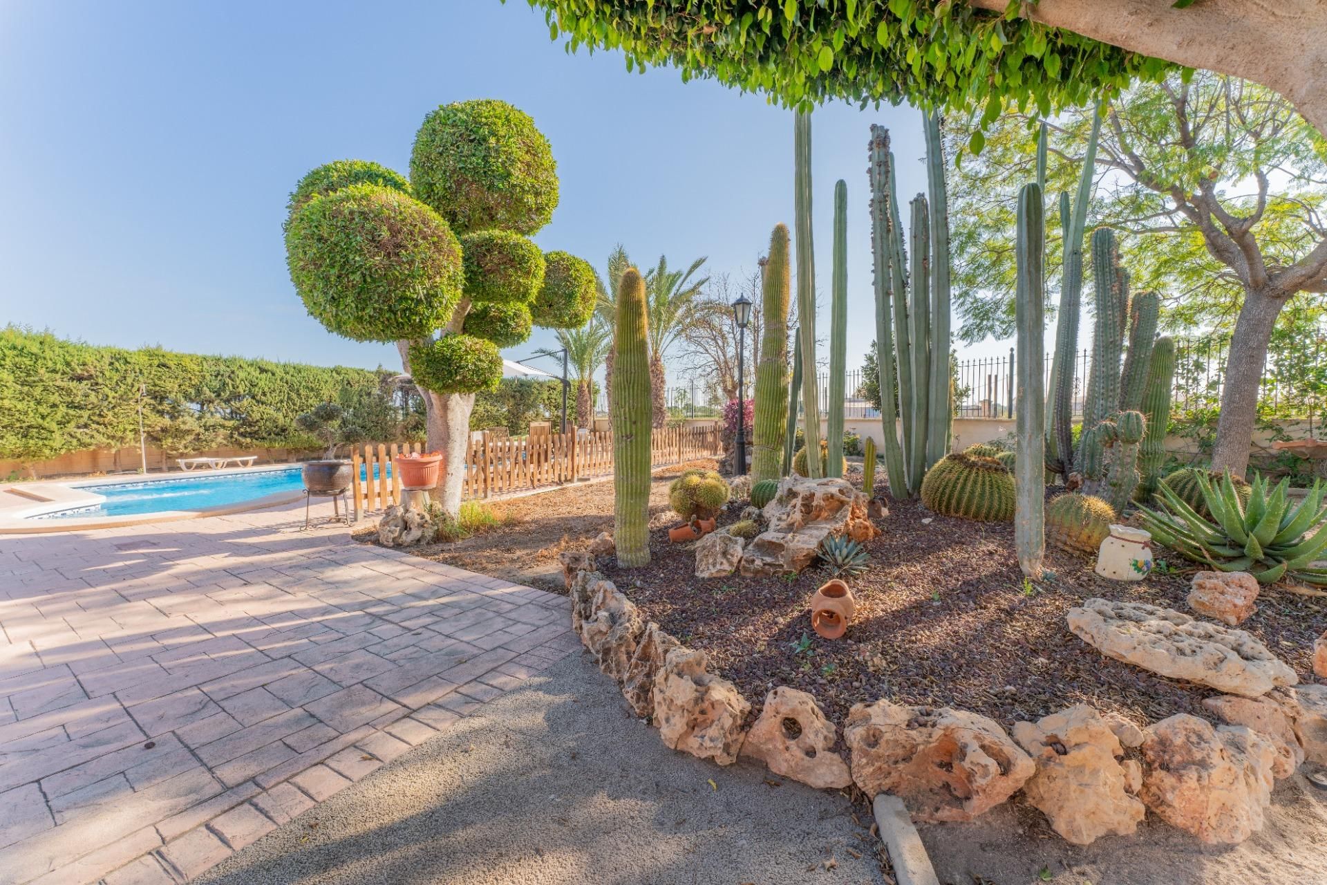 Garden of House or chalet for sale in Elche / Elx  with Parquet flooring, Storage room and Swimming Pool