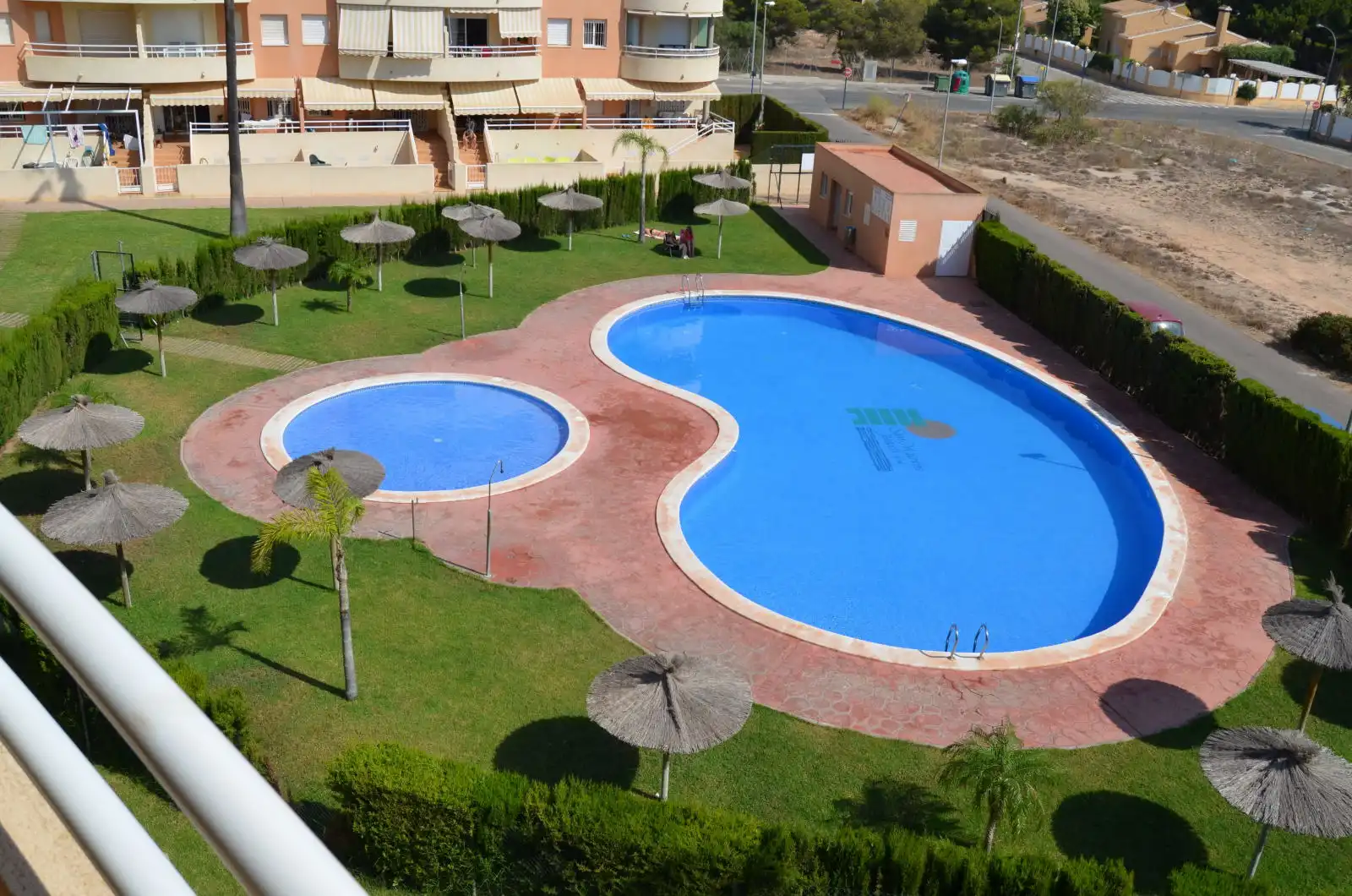 Piscina de Pis en venda en Orihuela amb Moblat, Rentadora i Piscina comunitària