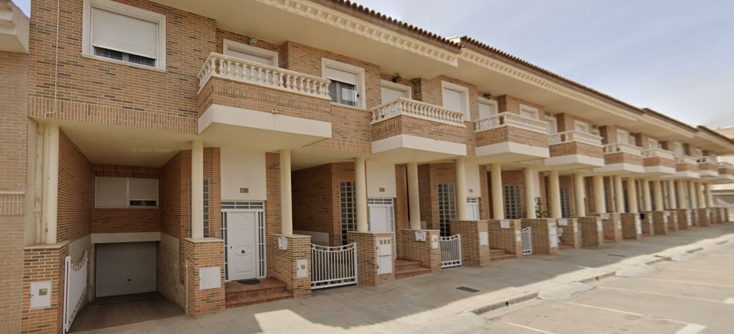 Vista exterior de Casa o xalet en venda en Hellín amb Aire condicionat, Calefacció i Terrassa