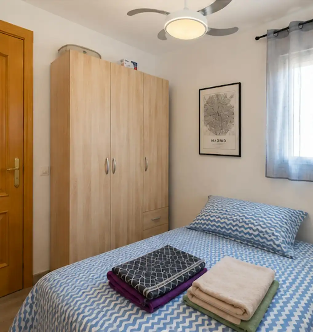 Schlafzimmer von Wohnung zur Miete in Madrid mit Klimaanlage, Heizung und Möbliert