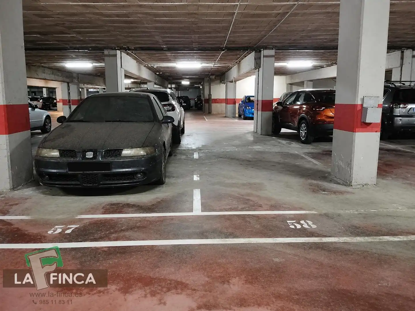 Aparcament de Garatge en venda en Oviedo 