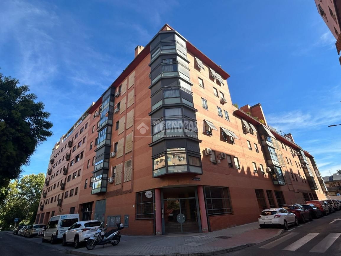Vista exterior de Piso en venta en  Madrid Capital con Aire acondicionado, Calefacción y Trastero
