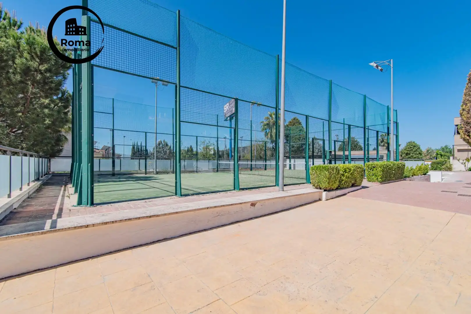 Vista exterior de Piso en venta en Albolote con Aire acondicionado, Calefacción y Piscina comunitaria