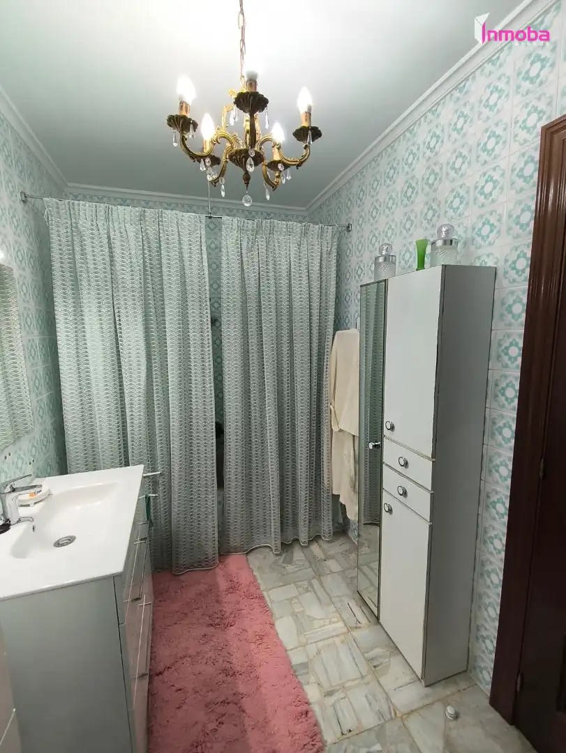 Baño de Piso en venta en Aranda de Duero con Calefacción, Parquet y Trastero