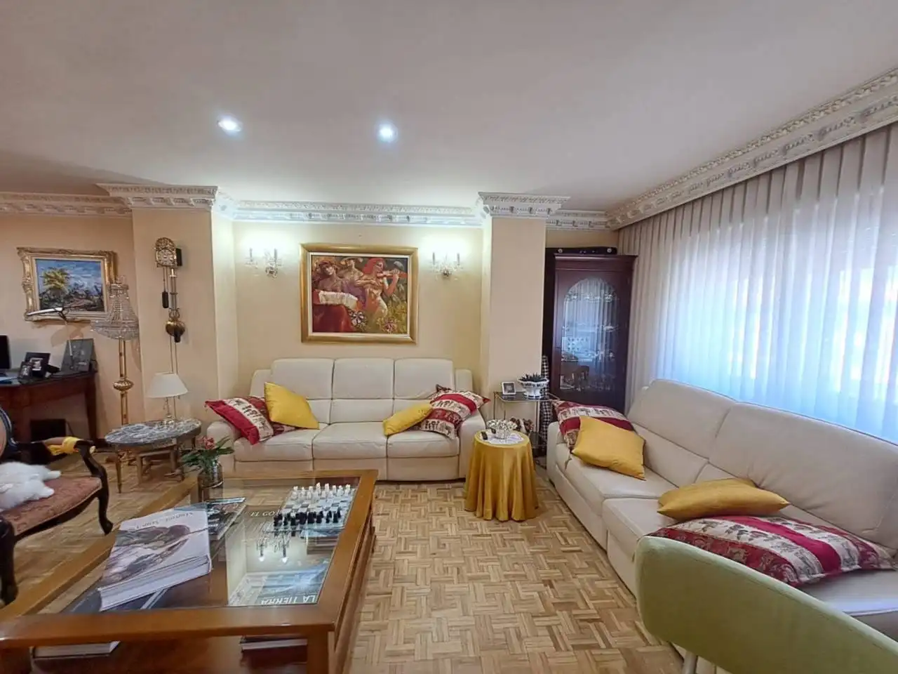 Living room of Flat for sale in Burgos  with Heating, Terrace and Alarm
