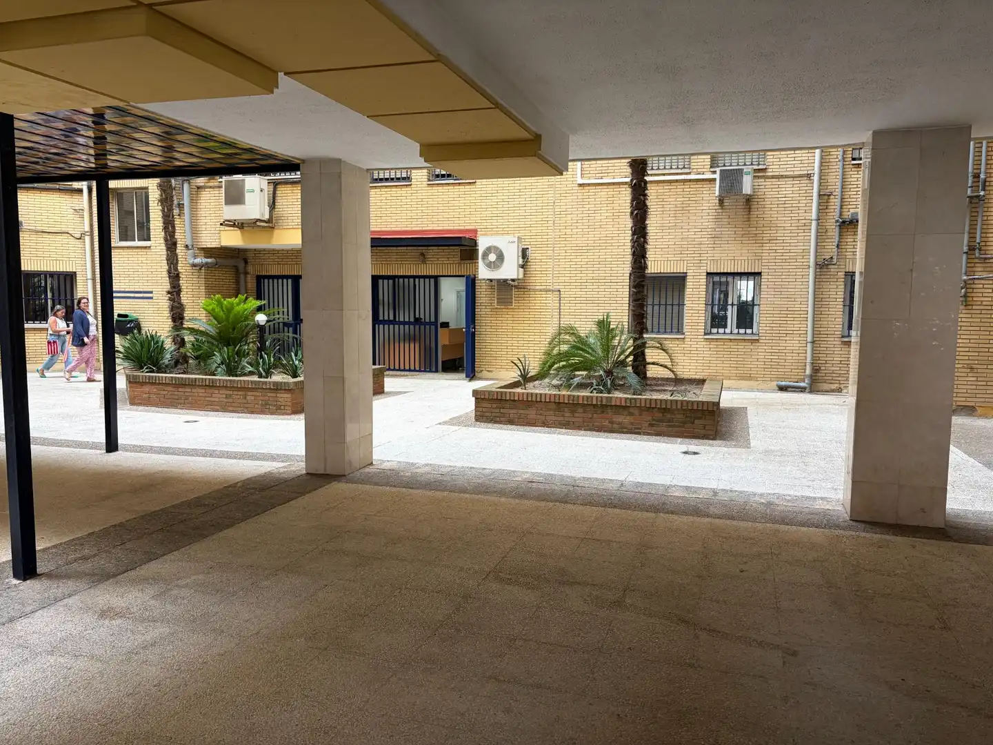 Vista exterior de Piso de alquiler en Sevilla con Aire acondicionado y Terraza