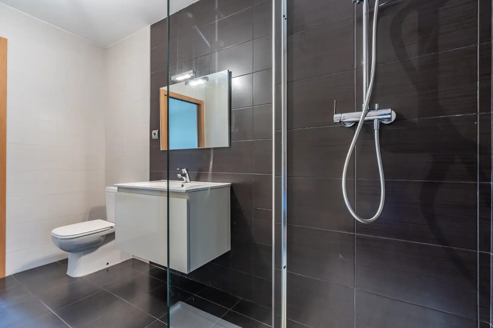 Baño de Piso en venta en Reus con Calefacción, Parquet y Terraza