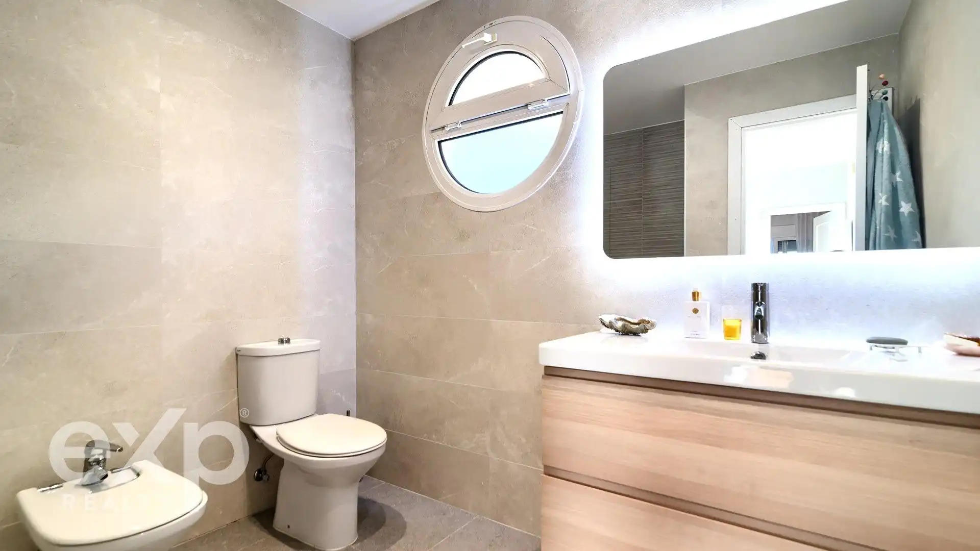 Baño de Casa o chalet en venta en Godella con Aire acondicionado, Calefacción y Jardín privado