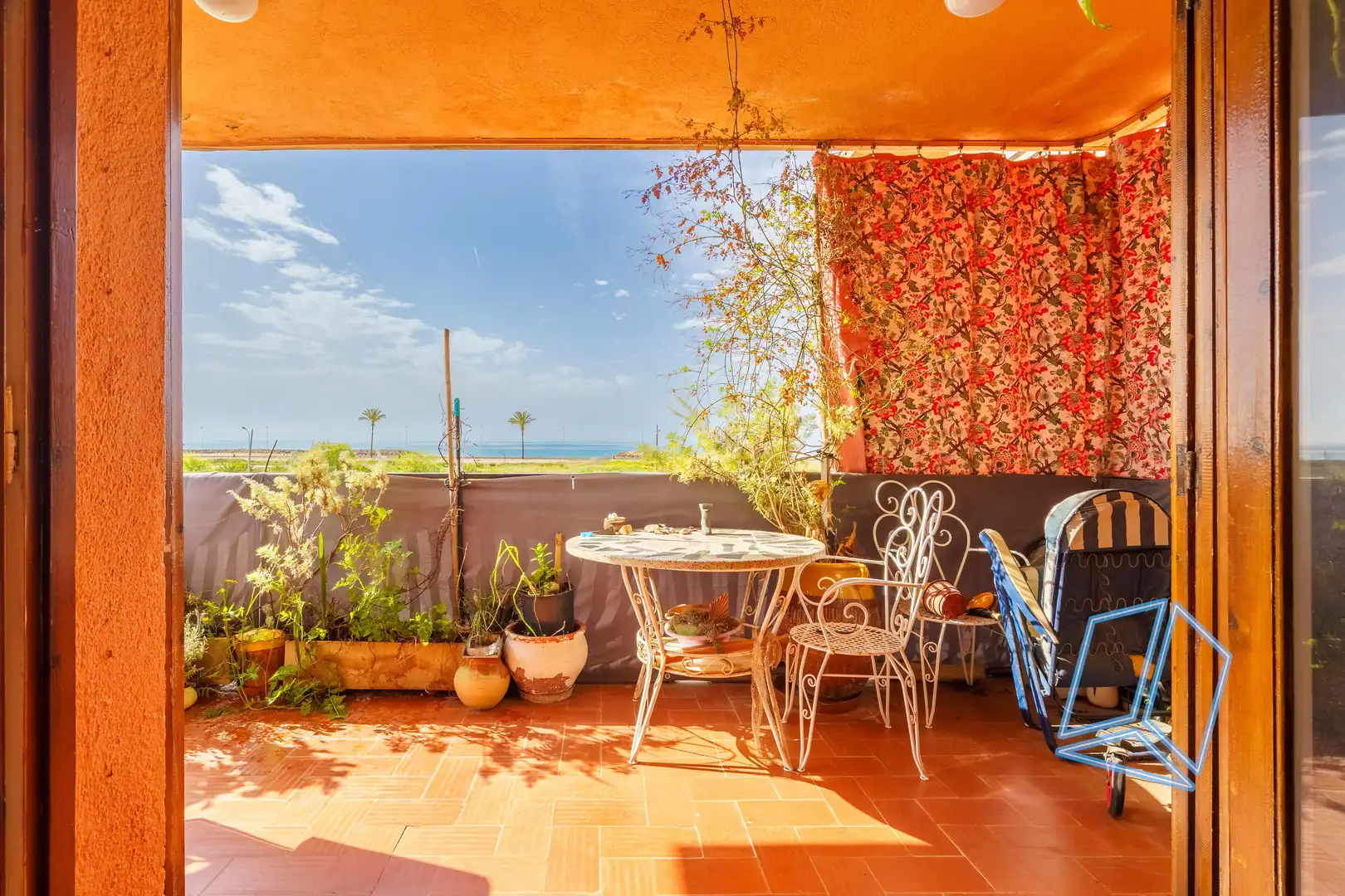 Piso con terraza en venta en Avenida Vilanova i la Geltrú, imagen 2