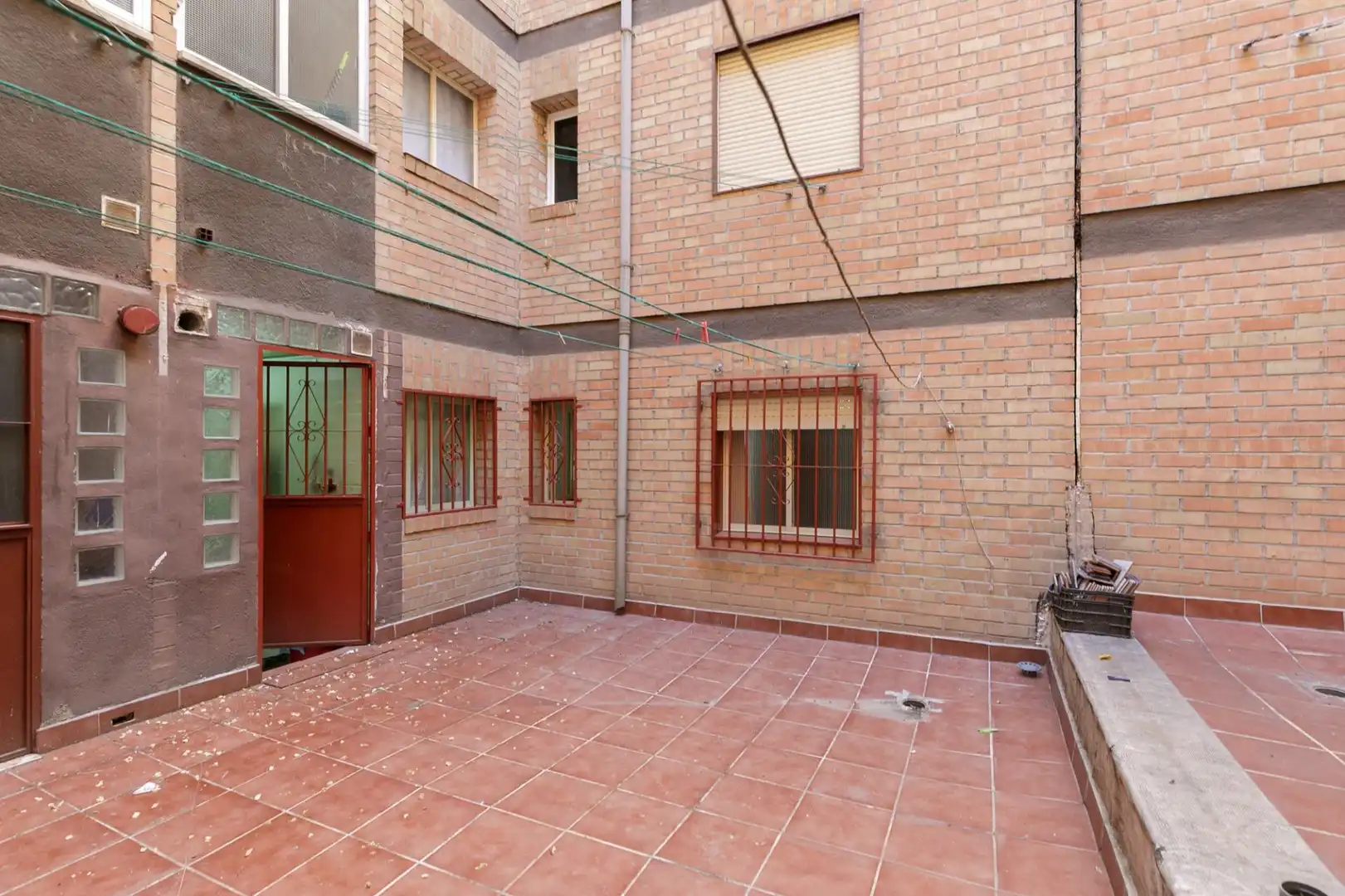 Vista exterior de Piso en venta en Granada con Aire acondicionado y Terraza