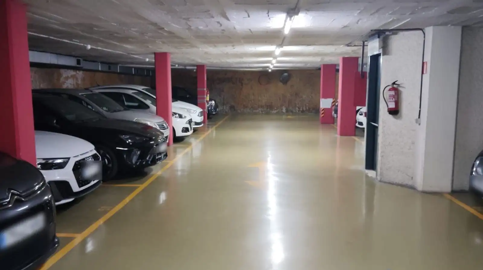 Parking of Garage for rent in Barcelona