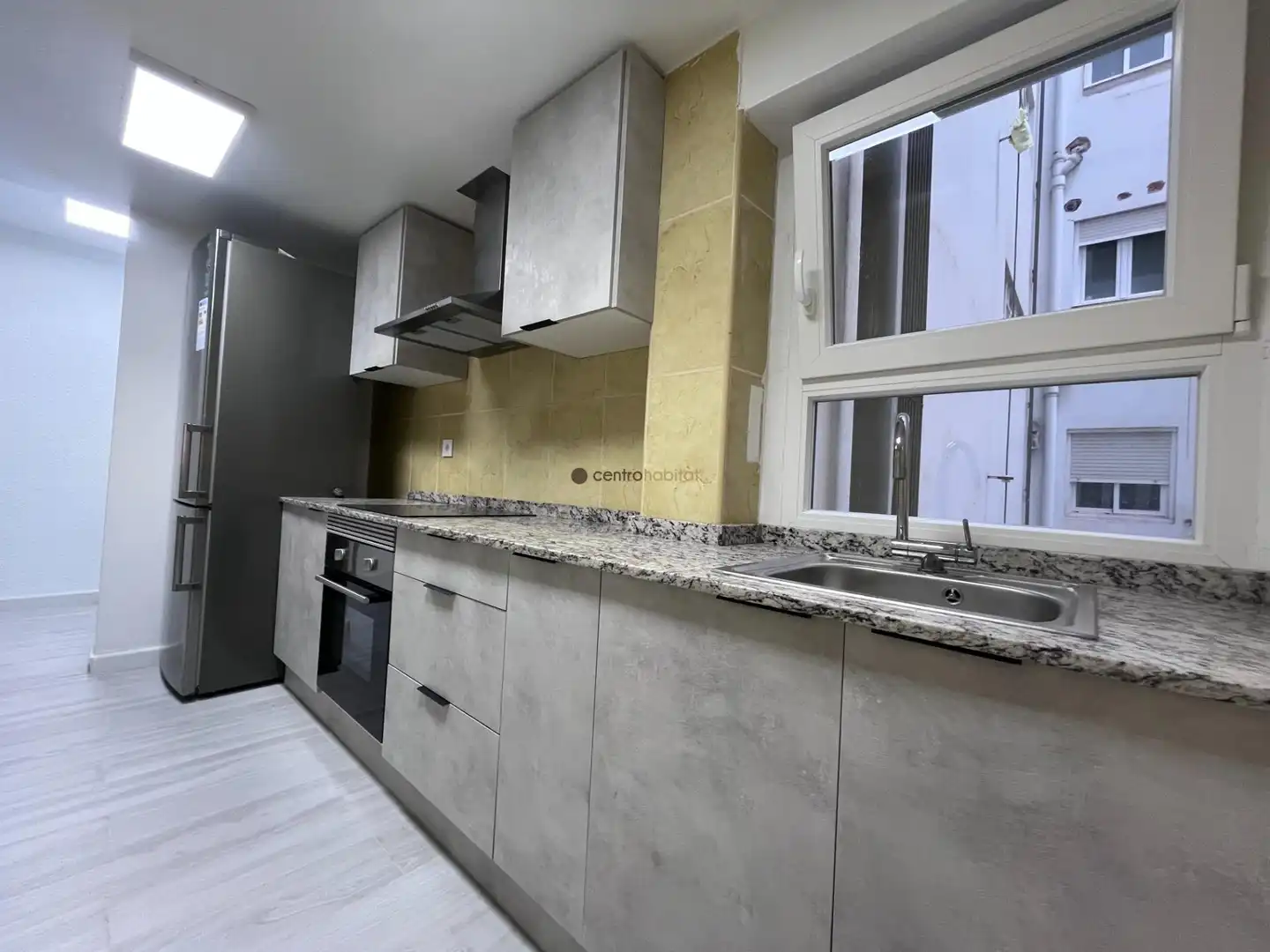 Cocina de Piso de alquiler en Elda con Balcón