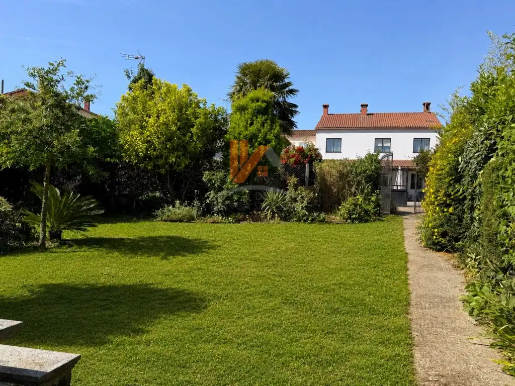 Jardí de Casa o xalet en venda en Santiago de Compostela  amb Jardí privat i Terrassa