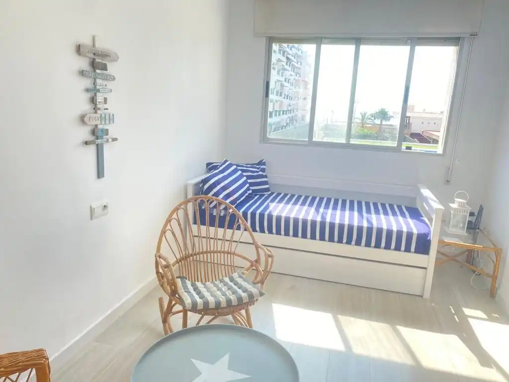 Apartamento con piscina en alquiler en Playa Norte, imagen 6