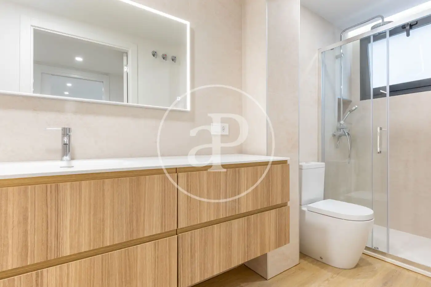 Baño de Ático en venta en Valencia con Aire acondicionado, Calefacción y Terraza