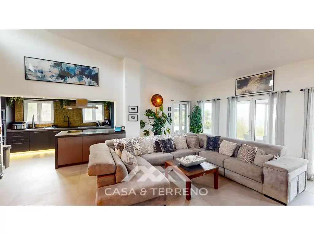 Sala de estar de Casa o chalet en venta en Algarrobo con Aire acondicionado, Calefacción y Jardín privado