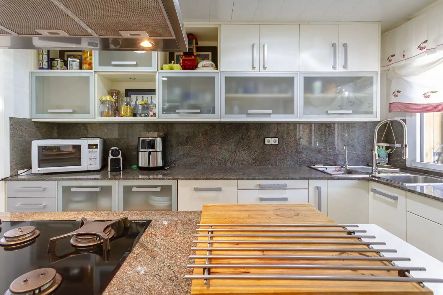 Kitchen of Houses for sale in Sant Martí Sarroca  with Air Conditioner, Heating and Terrace