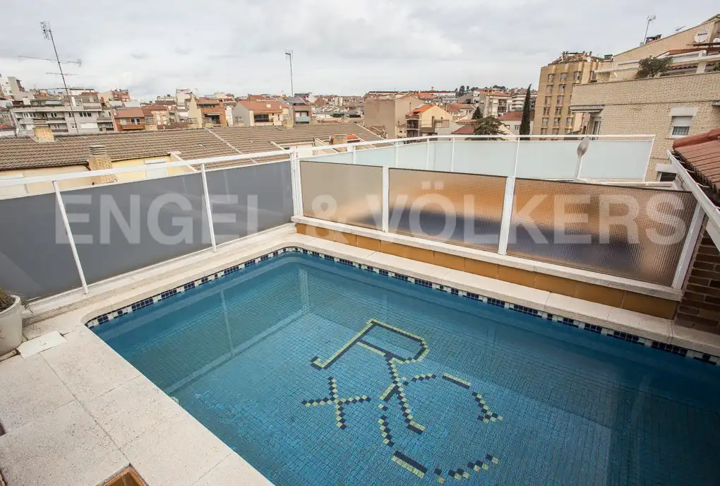 Swimming pool of Attic for sale in Manresa  with Air Conditioner, Heating and Terrace