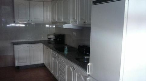 Excelente piso en el distrito de Pueblonuevo con una superficie de 90 m2, frente del ambulatorio, consta de 3 dormitorios , 1 saló