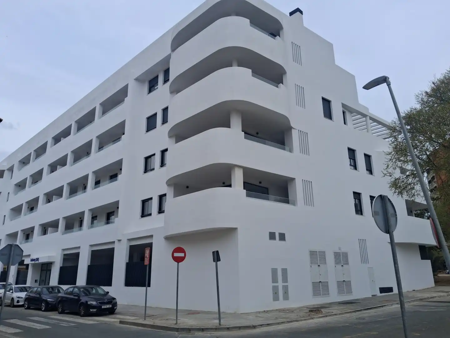 Vista exterior de Ático en venta en  Sevilla Capital con Aire acondicionado, Calefacción y Parquet