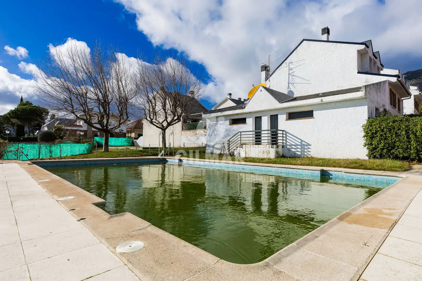 Piscina de Casa adosada en venta en Cercedilla con Calefacción, Jardín privado y Piscina