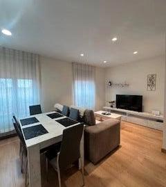 Foto 3 de Apartamento de alquiler en Calle Cardenal Landázuri, 19, Casco Antiguo, León Capital