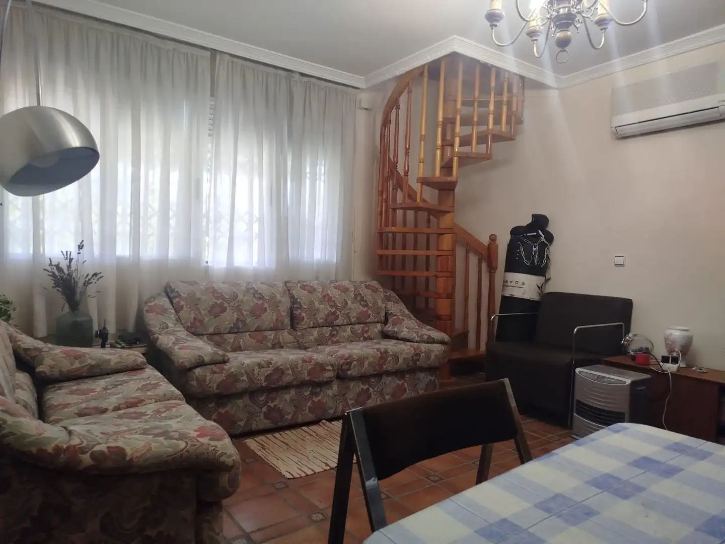 Sala d'estar de Casa o xalet en venda en Maello amb Calefacció, Jardí privat i Terrassa