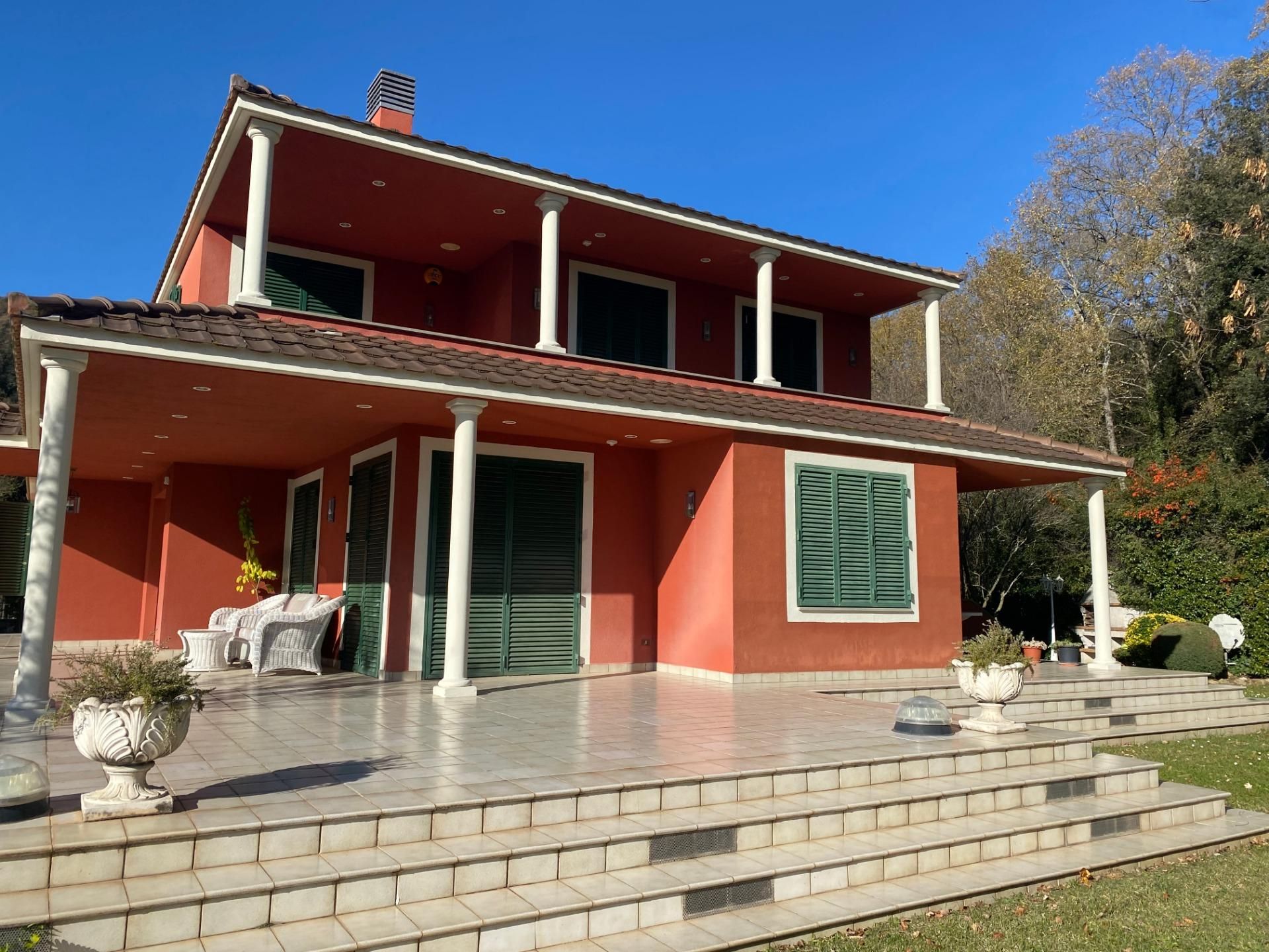 Vista exterior de Casa o xalet en venda en Sant Feliu de Pallerols amb Aire condicionat, Calefacció i Jardí privat